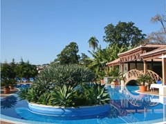 Swimming pool at Jardins do Lago - Madeira - Funchal